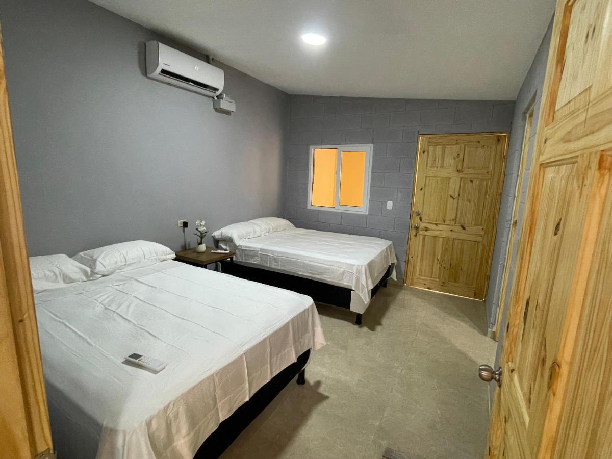 Hostal Camila'S Tamanique Buitenkant foto