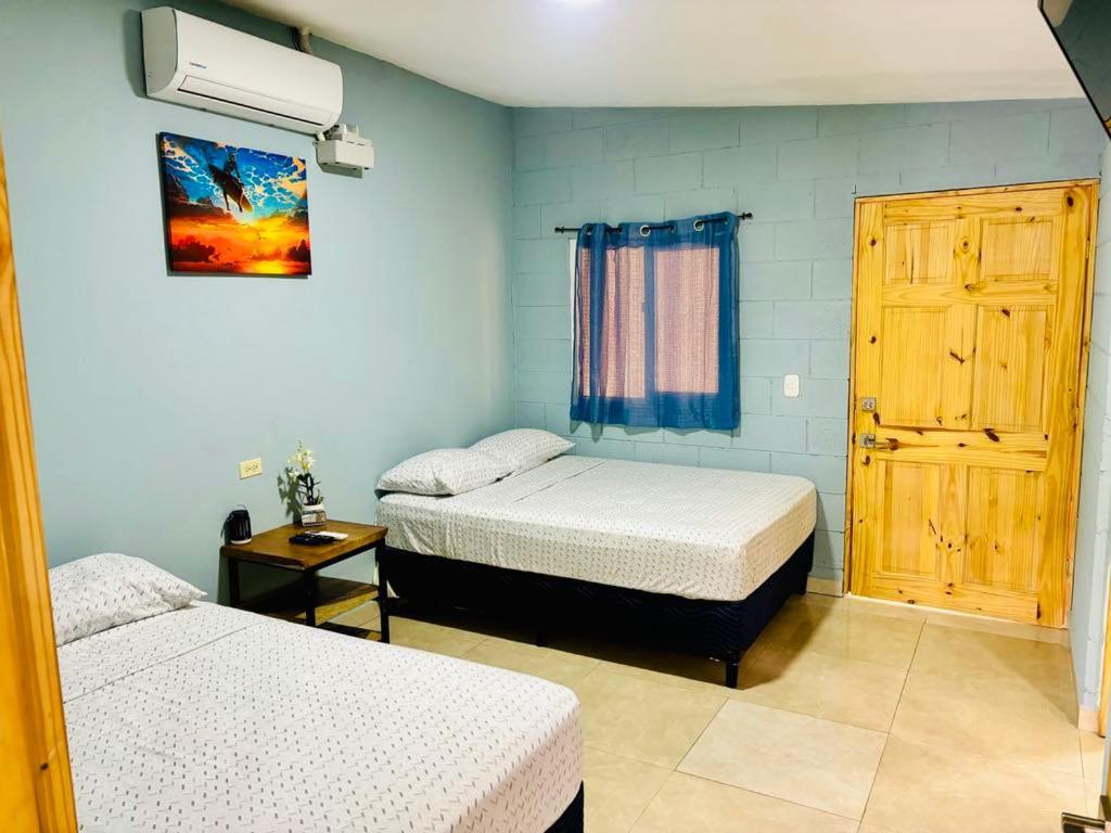Hostal Camila'S Tamanique Buitenkant foto